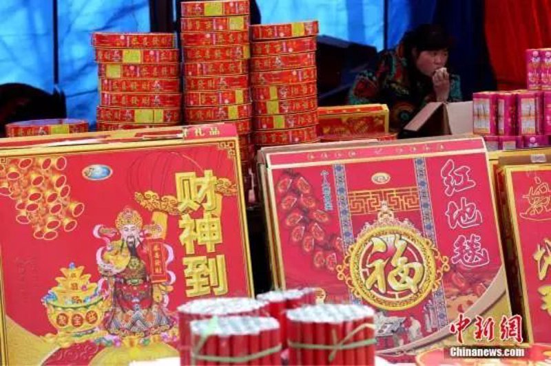 花炮批发的新趋势与挑战